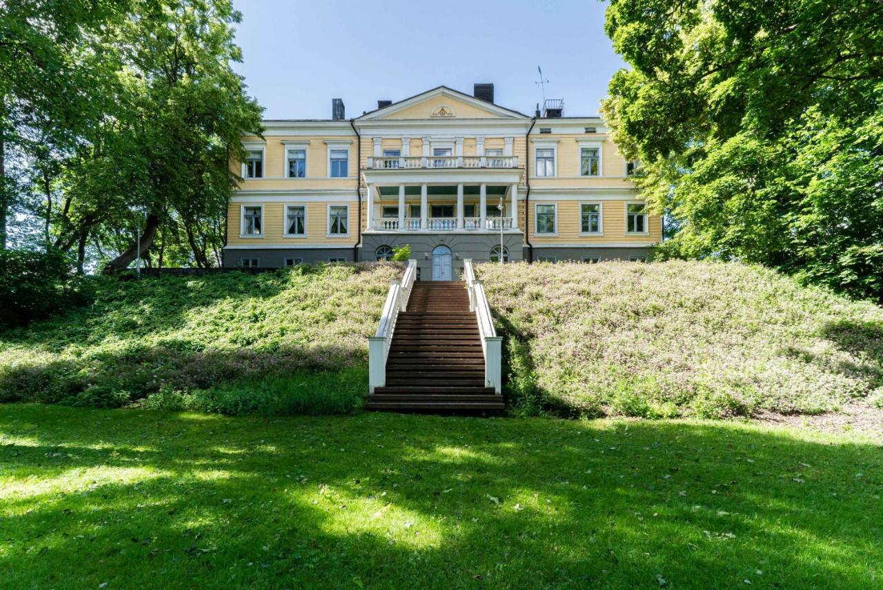 Sannasin Kartano Hotel Exterior photo
