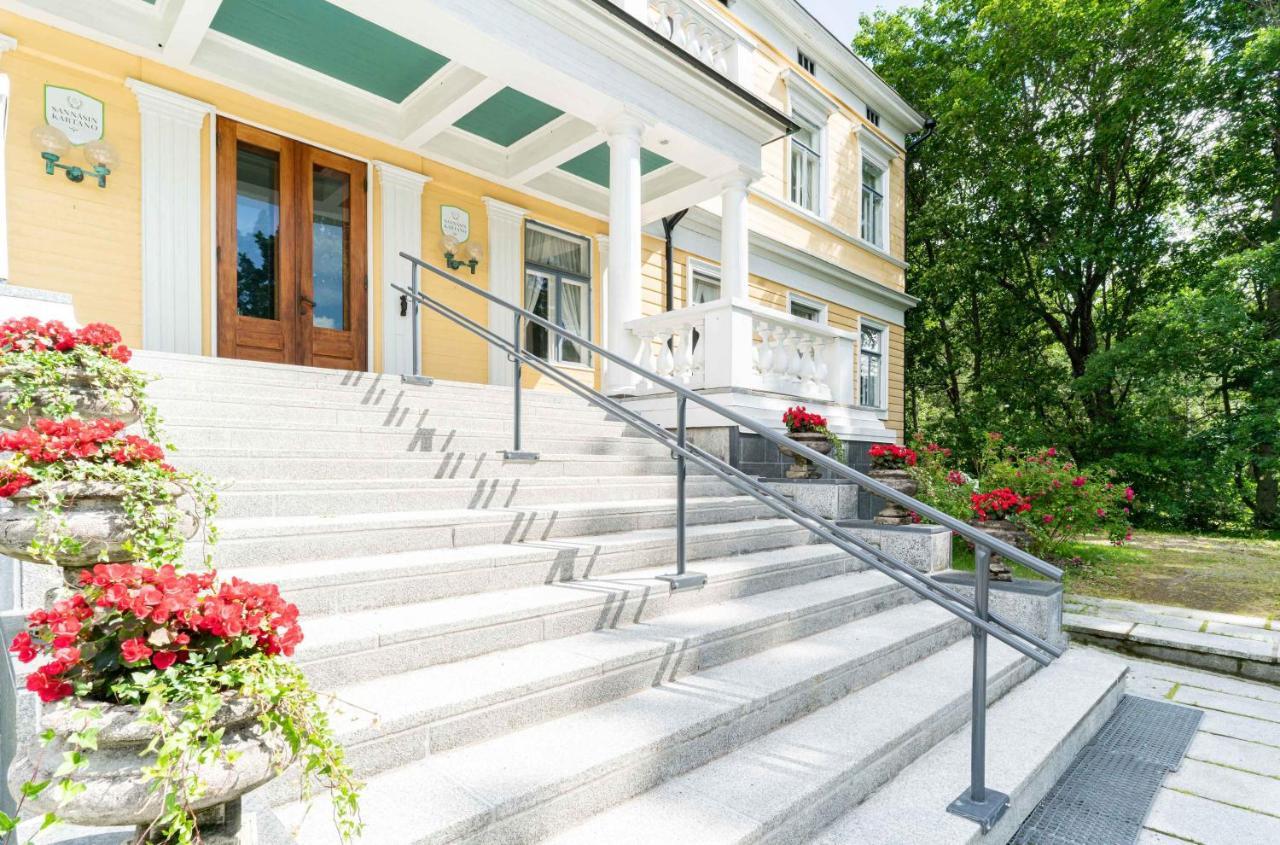 Sannasin Kartano Hotel Exterior photo